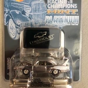 Racing Champions Mint Plymouth Roadrunner Diecast